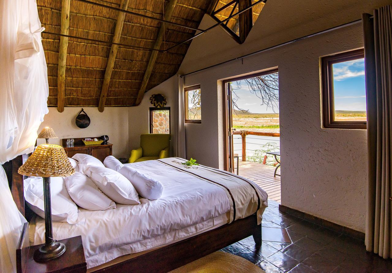 Tau Game Lodge Madikwe Game Reserve Ngoại thất bức ảnh