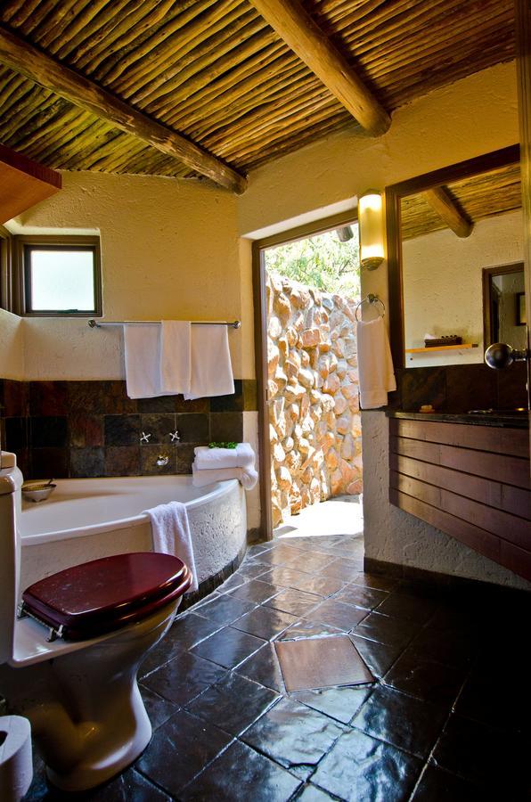 Tau Game Lodge Madikwe Game Reserve Ngoại thất bức ảnh