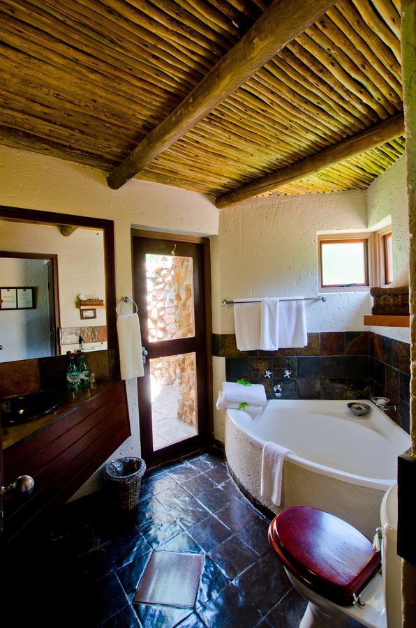 Tau Game Lodge Madikwe Game Reserve Ngoại thất bức ảnh