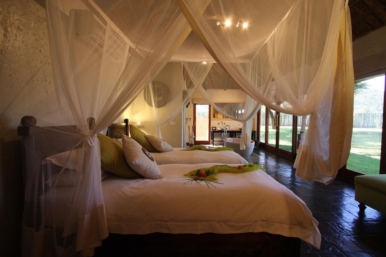 Tau Game Lodge Madikwe Game Reserve Ngoại thất bức ảnh