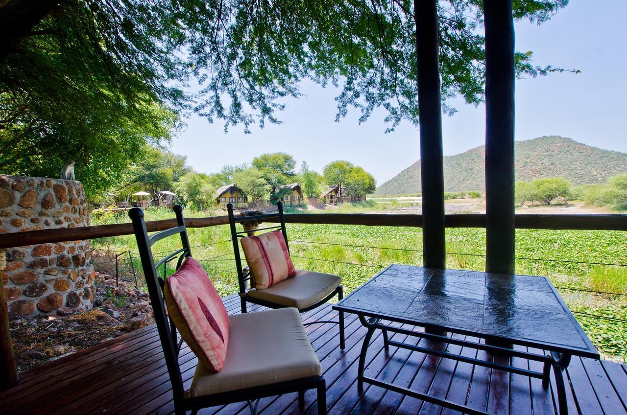 Tau Game Lodge Madikwe Game Reserve Ngoại thất bức ảnh